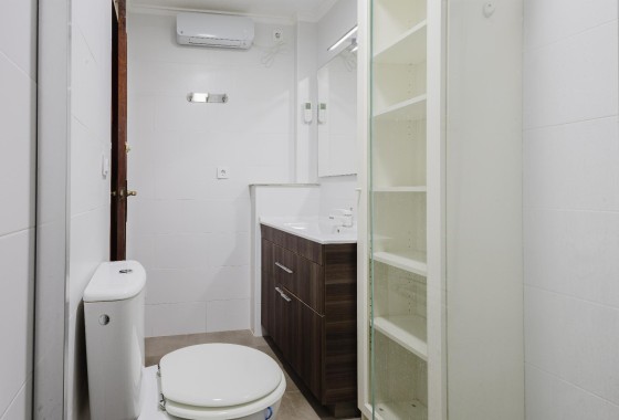 Herverkoop - Appartement / Flat -
Torrevieja - Playa del Acequión