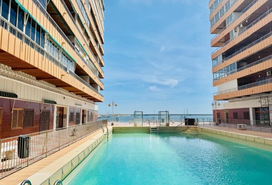 Herverkoop - Appartement / Flat -
Torrevieja - Playa del Acequión