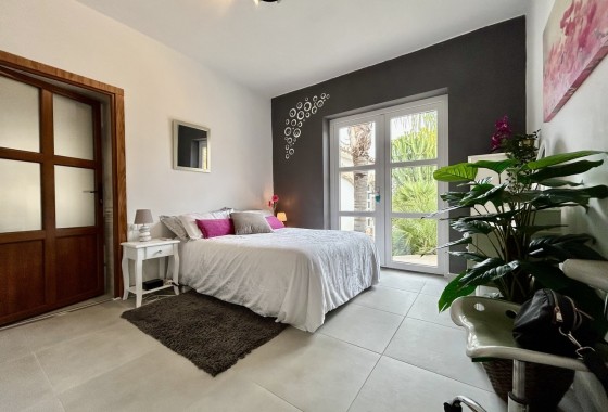 Sprzedaż - Willa wolnostojąca -
Cabo Roig - Costa Blanca