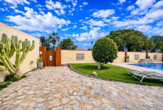 Sprzedaż - Willa wolnostojąca -
Cabo Roig - Costa Blanca