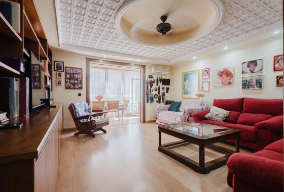 Herverkoop - Appartement / Flat -
Torrevieja - Playa del Acequión