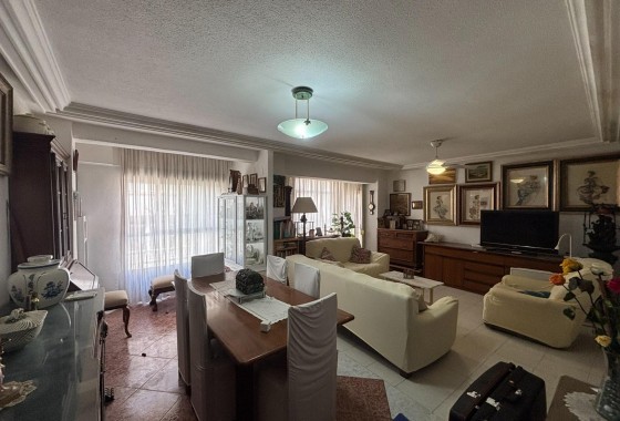 Herverkoop - Appartement / Flat -
Torrevieja