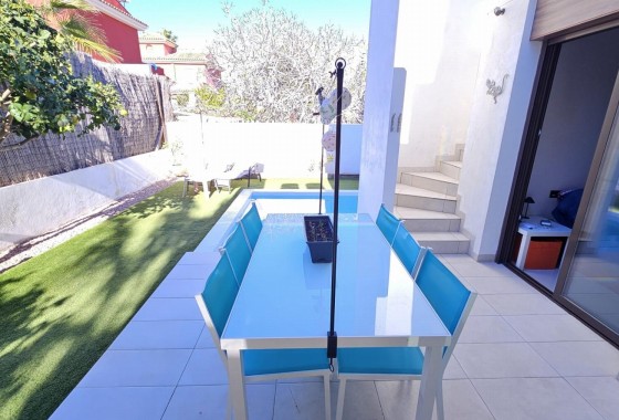 Herverkoop - Villa -
Orihuela Costa - Lomas de Cabo Roig