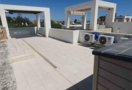 Herverkoop - Villa -
Orihuela Costa - Lomas de Cabo Roig