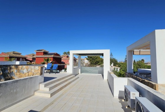 Herverkoop - Villa -
Orihuela Costa - Lomas de Cabo Roig