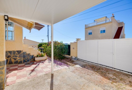 Venta - Chalet Independiente -
San Fulgencio - La Marina