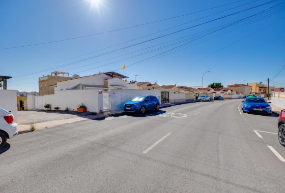 Venta - Chalet Independiente -
San Fulgencio - La Marina