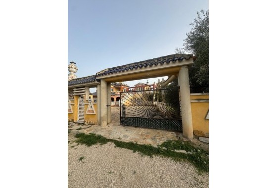 Resale - Freistehende Villa -
Orihuela - La Campaneta