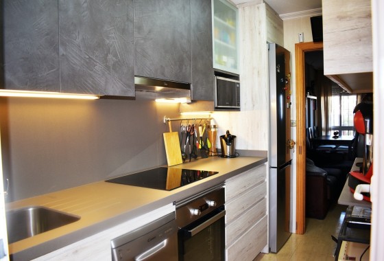 Herverkoop - Stadswoning -
Torrevieja - Torrevieja Alicante