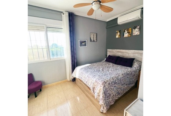 Herverkoop - Stadswoning -
Torrevieja - Torrevieja Alicante