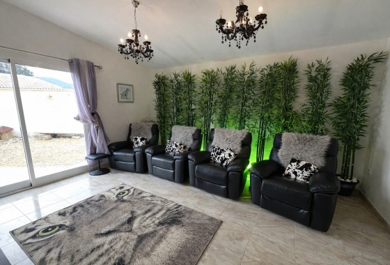 Resale - Freistehende Villa -
Castalla - Costa Blanca