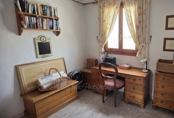 Herverkoop - Stadswoning -
Catral - CatralAlicanteValenciaSpain