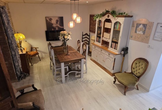 Herverkoop - Stadswoning -
Catral - CatralAlicanteValenciaSpain