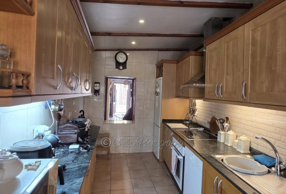 Herverkoop - Stadswoning -
Catral - CatralAlicanteValenciaSpain