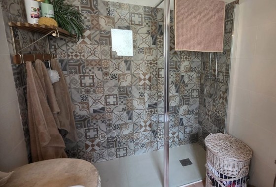 Herverkoop - Stadswoning -
Catral - CatralAlicanteValenciaSpain