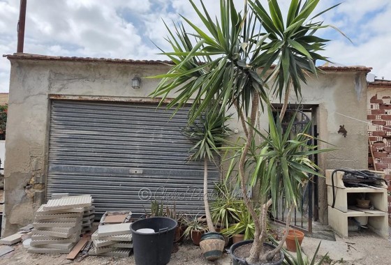 Herverkoop - Stadswoning -
Catral - CatralAlicanteValenciaSpain