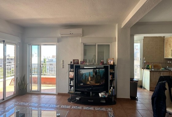 Herverkoop - Appartement / Flat -
Torrevieja - Estacion de autobuses