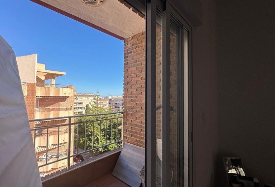Herverkoop - Appartement / Flat -
Torrevieja - Estacion de autobuses