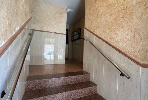 Herverkoop - Appartement / Flat -
Torrevieja - Estacion de autobuses