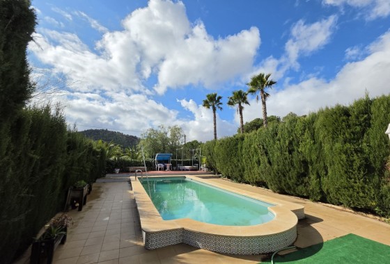 Revente - Villa Individuelle -
Elda - Inland