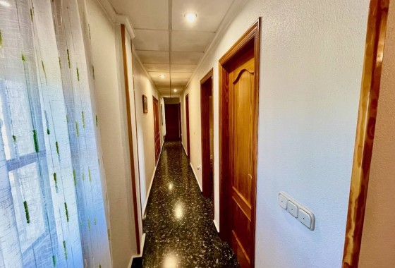 Venta - Chalet Independiente -
Orihuela