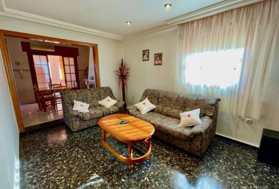 Venta - Chalet Independiente -
Orihuela