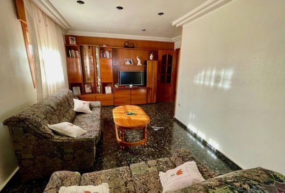 Venta - Chalet Independiente -
Orihuela