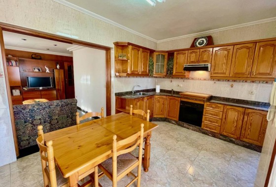 Venta - Chalet Independiente -
Orihuela