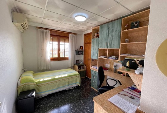 Venta - Chalet Independiente -
Orihuela