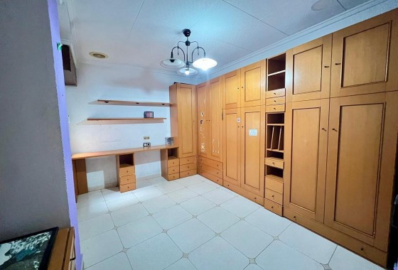Herverkoop - Appartement / Flat -
Torrevieja - Center