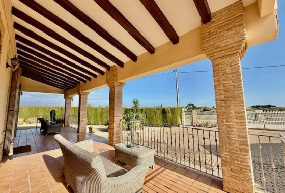 Resale - Freistehende Villa -
Avileses - Inland