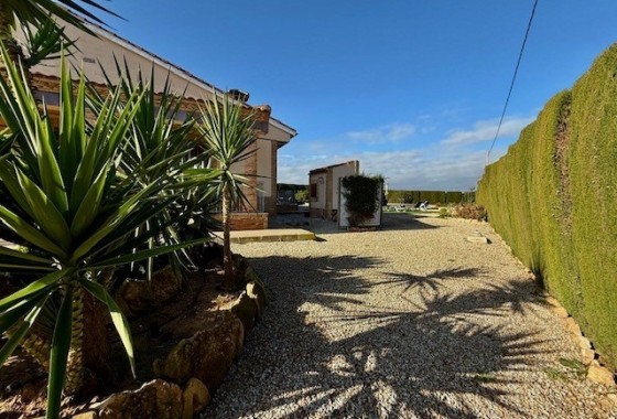 Resale - Freistehende Villa -
Avileses - Inland