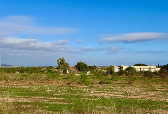 Resale - Freistehende Villa -
Avileses - Inland