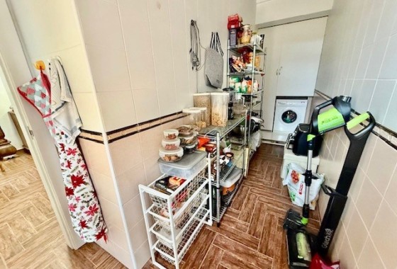 Resale - Freistehende Villa -
Avileses - Inland