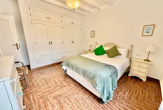 Resale - Freistehende Villa -
Avileses - Inland