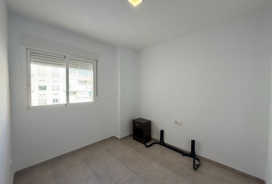 Sale - Apartment Flat -
Torrevieja - Playa de los Locos