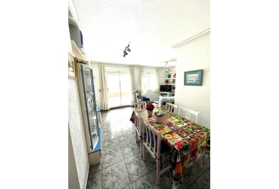 Revente - Appartement -
Torrevieja - Playa de cura