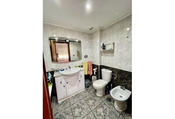 Revente - Appartement -
Torrevieja - Playa de cura