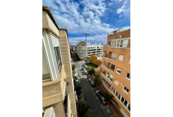 Revente - Appartement -
Torrevieja - Playa de cura