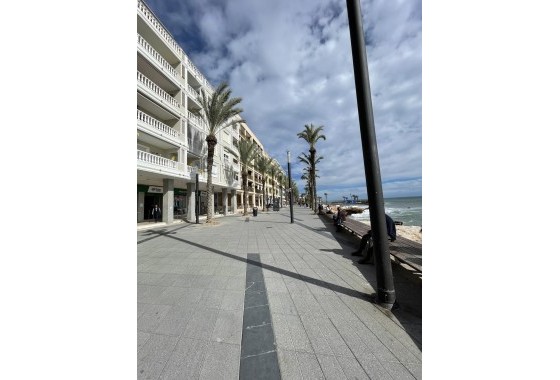 Revente - Appartement -
Torrevieja - Playa de cura