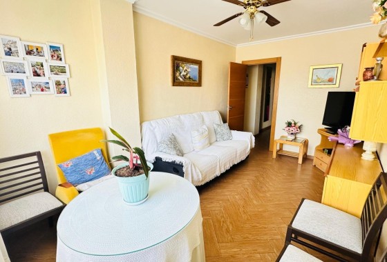 Resale - Wohnung / Appartement -
Torrevieja - Center