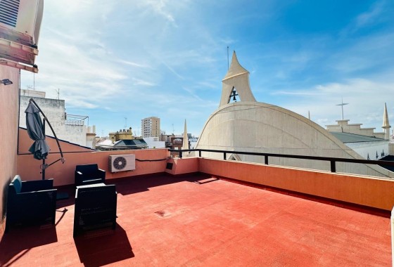 Resale - Wohnung / Appartement -
Torrevieja - Center