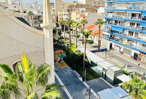 Resale - Wohnung / Appartement -
Torrevieja - Center