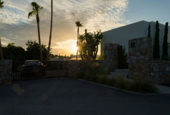 Herverkoop - Vrijstaande Villa -
San Miguel de Salinas - Inland