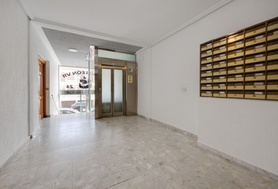 Herverkoop - Appartement / Flat -
Torrevieja - Costa Blanca