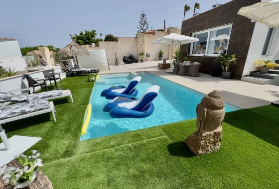 Herverkoop - Vrijstaande Villa -
Ciudad Quesada - Rojales - Ciudad Quesada