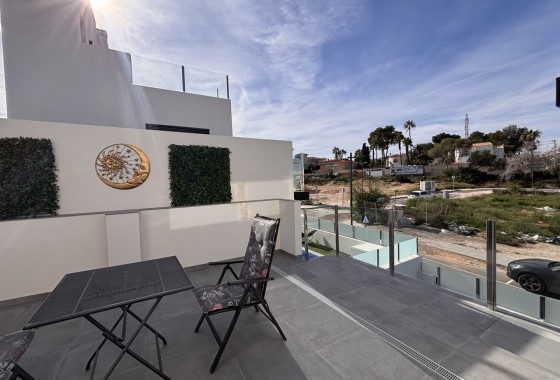 Sprzedaż - Willa wolnostojąca -
Villamartín - Costa Blanca