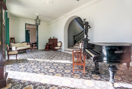 Sale - Detached Villa -
Alicante - Costa Blanca