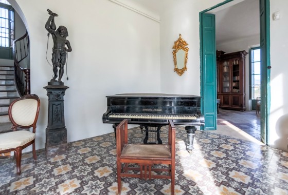Sale - Detached Villa -
Alicante - Costa Blanca