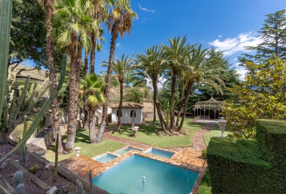 Herverkoop - Vrijstaande Villa -
Alcoy - Inland